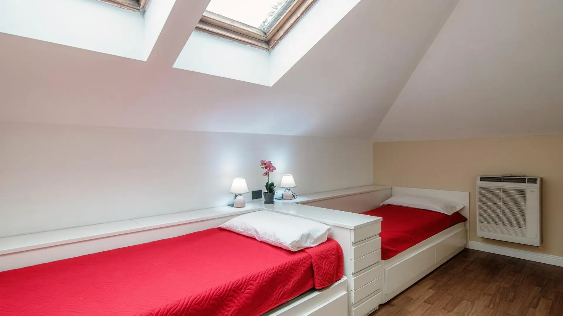 Joivy Villa Sofia Como 0*,